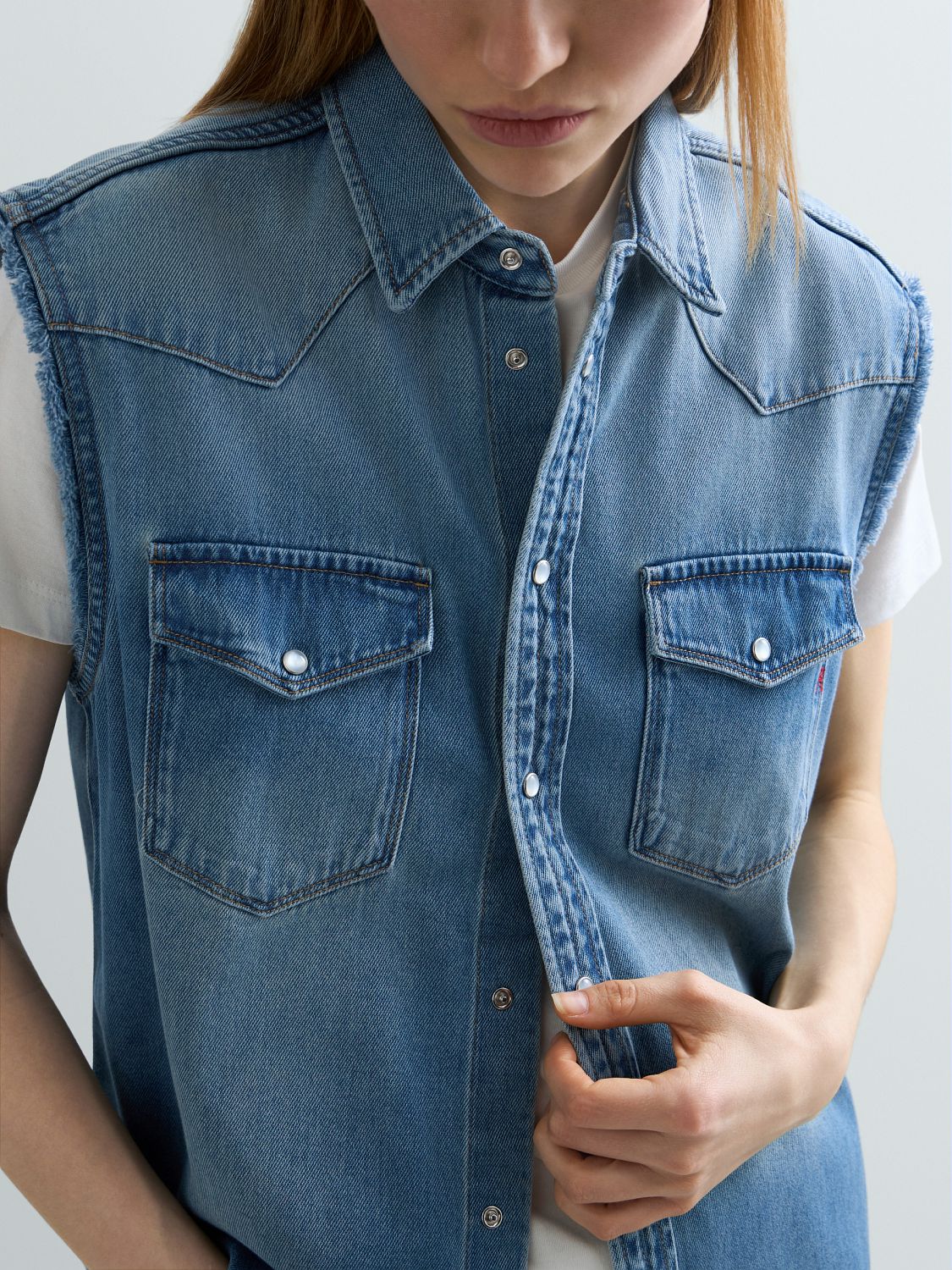 DÁMSKÁ KOŠILE BEZ RUKÁVŮ