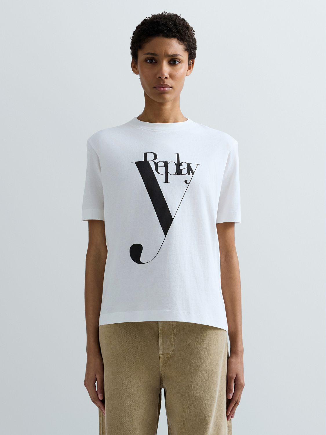 DÁMSKÉ BAVLNĚNÉ TRIČKO S VELKÝM LOGEM