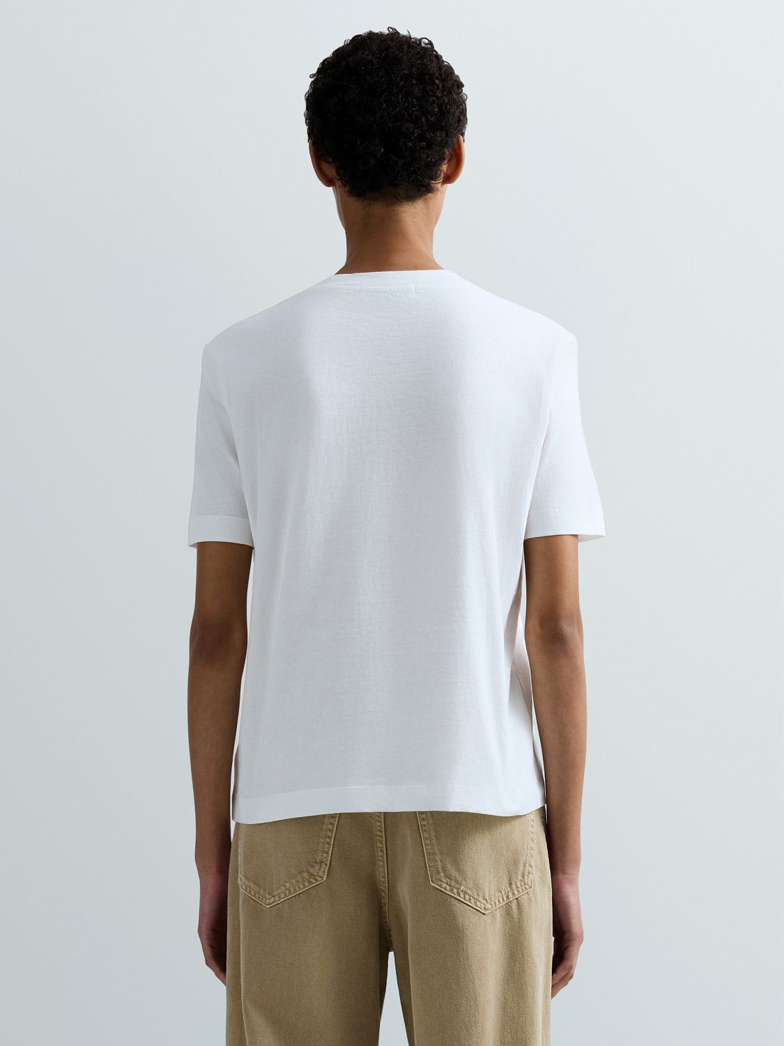 DÁMSKÉ BAVLNĚNÉ TRIČKO S VELKÝM LOGEM