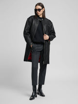 Dlouhý kožený kabát