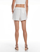 LNĚNÉ KRAŤASY S PRUŽNÝM PASEM – POHODLNÝ STŘIH