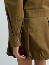 KOŠILOVÉ MINI ŠATY S KAPSAMI