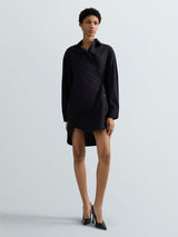 KOŠILOVÉ ŠATY S PŘEKLÁDANÝM DETAILEM