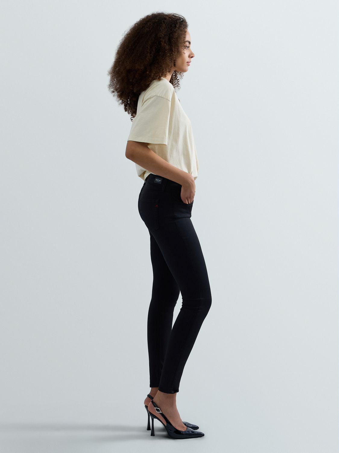 NEW LUZ – DÁMSKÉ SKINNY DŽÍNY REPLAY – ČERNÉ
