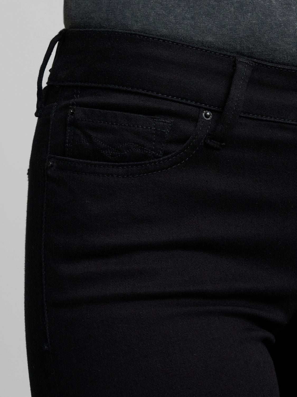 NEW LUZ – Džíny úzkého střihu