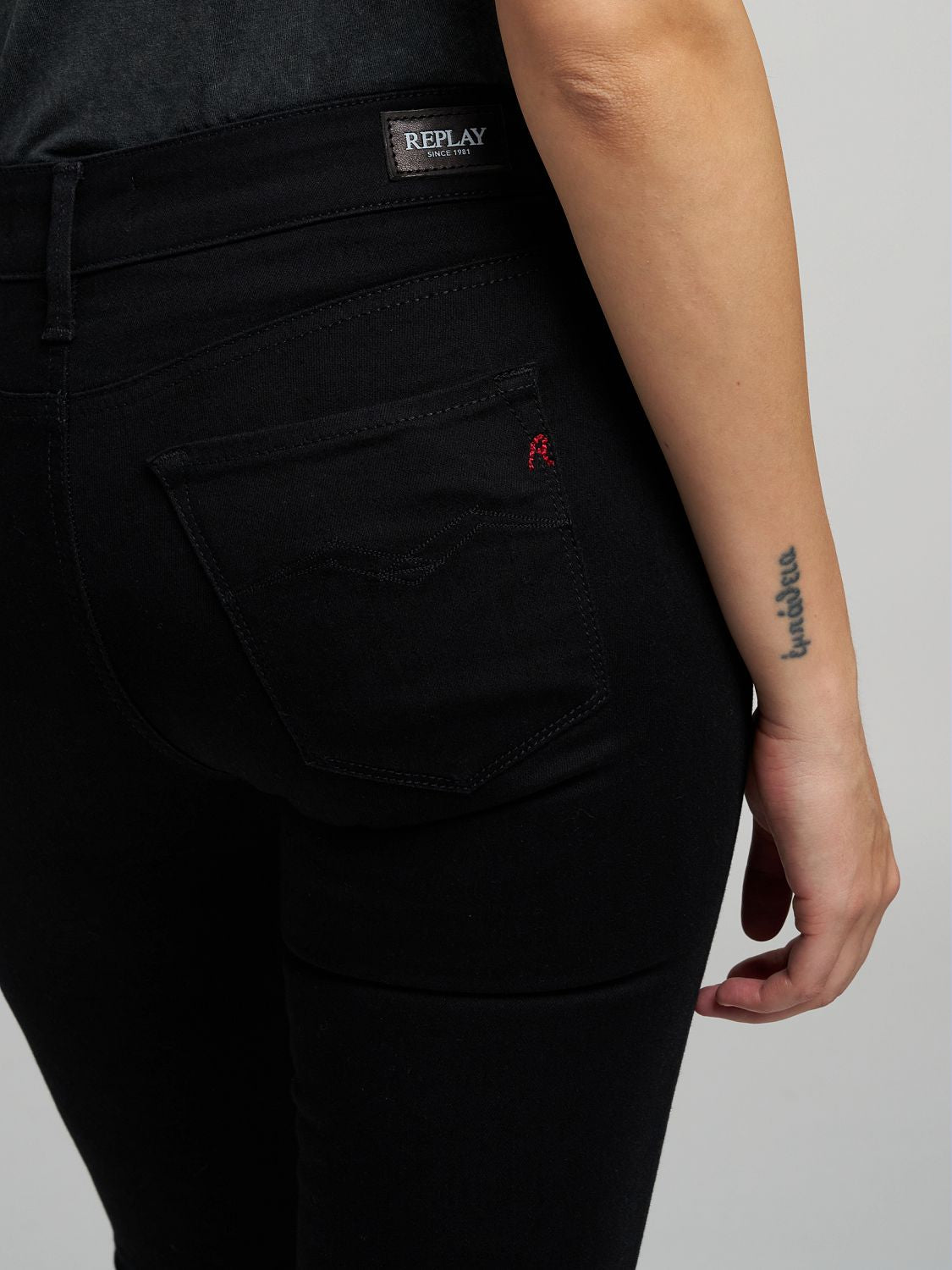 NEW LUZ – Džíny úzkého střihu